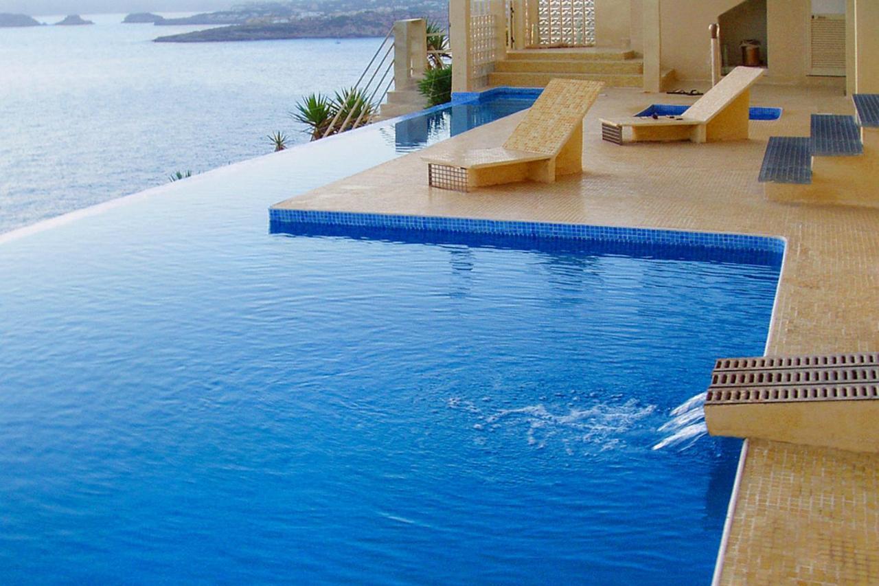With 4 Bedrooms In El Toro With Wonderful Sea View Private Pool Furnished Garden Villa *